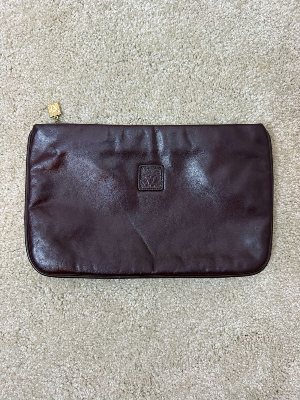 ANNE KLEIN | vintage Calderon BURGUNDY LEATHER zip CLUTCH BAG pouch